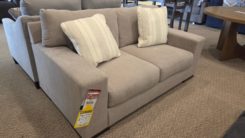 Maggie Loveseat