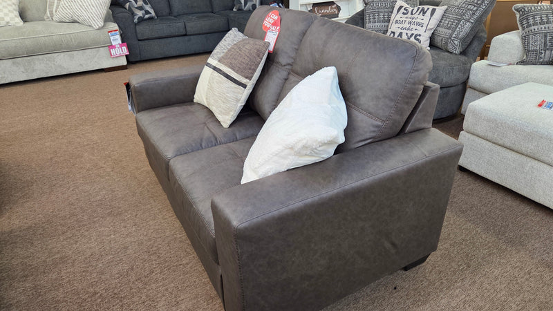 Barlin Mills loveseat